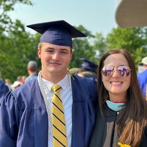 Meet your Posher, Holli